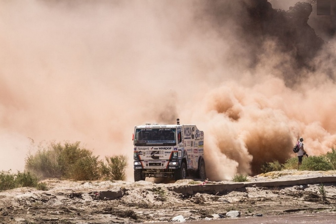 GINAF Rally Power Team bijt zich door het stof: "Levensgevaarlijk"
